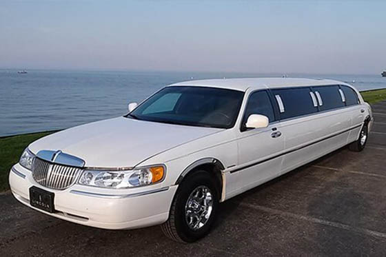 Lincoln stretch limo